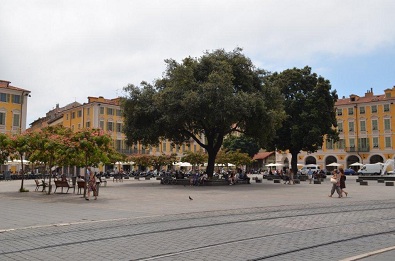 place Garibaldi  Nice et le tramway